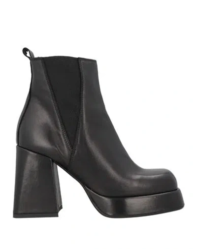 Curiosite Curiosité Woman Ankle Boots Black Size 6 Calfskin