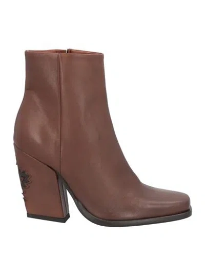 Curiosite Curiosité Woman Ankle Boots Brown Size 7 Calfskin