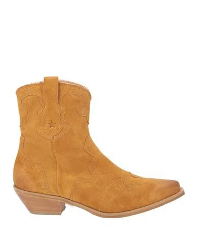 Curiosite Curiosité Woman Ankle Boots Camel Size 7 Leather In Red