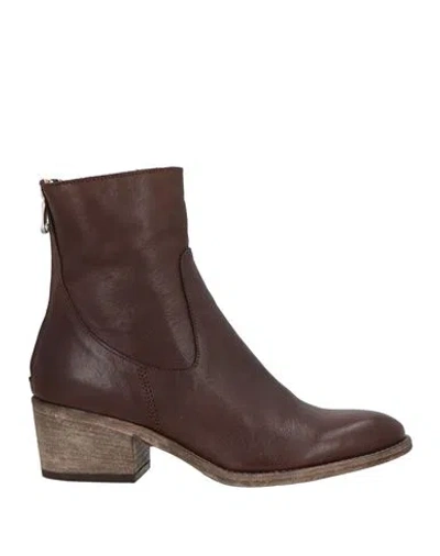 Curiosite Curiosité Woman Ankle Boots Dark Brown Size 8 Calfskin