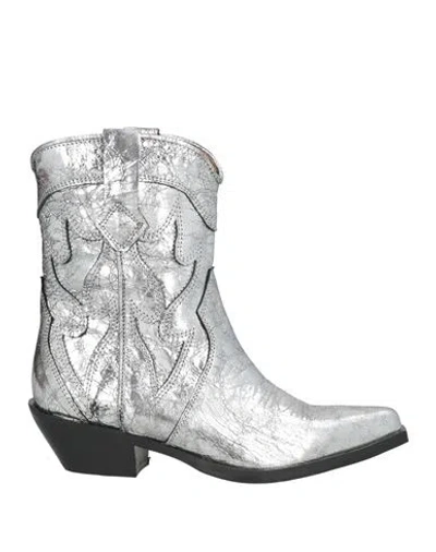 Curiosite Curiosité Woman Ankle Boots Silver Size 8 Leather