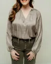 Current Air Niki Long Sleeve Blouse In Grey Stone In Gray