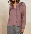 CURRENT AIR SPLIT NECK LONG SLEEVE TOP IN MAUVE BROWN