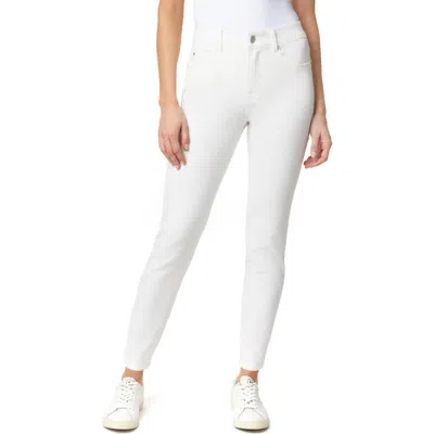 Curve Appeal Weekend Warrior Skinny Jeans In Whisper White