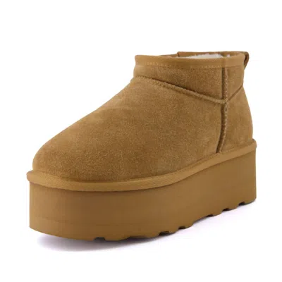 Cushionaire Women's Hippy Cozy Platform Ankle Boots In Chestnut In Brown