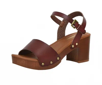 Cushionaire Women's Sloan Faux Wood Sandal In Whisky In Brown