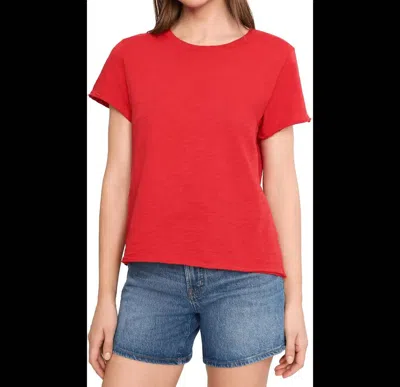 Cut Loose Short Sleeve Fitted Crew Top In Cherry In Red