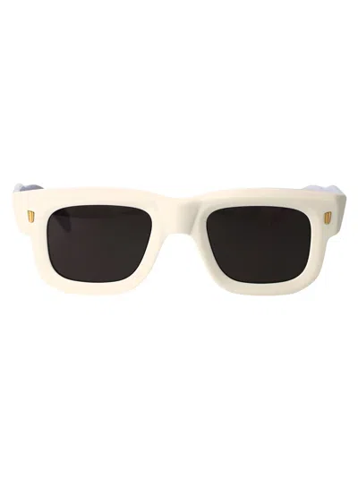 Cutler And Gross Cgsn-1402 Sunglasses In White Ivory