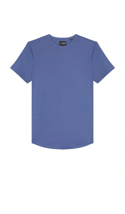 Cuts Ao Curve Hem Tee