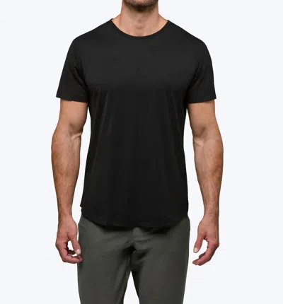 Cuts Ao Curve-hem Tee In Black