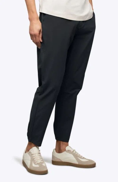 Cuts Ao Slim Fit Performance Joggers In Black