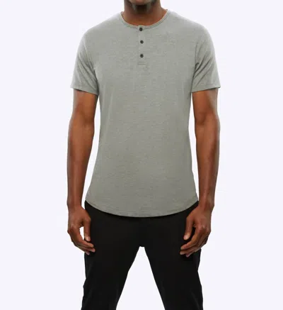 CUTS HENLEY SHORT SLEEVE TEE IN STRATUS