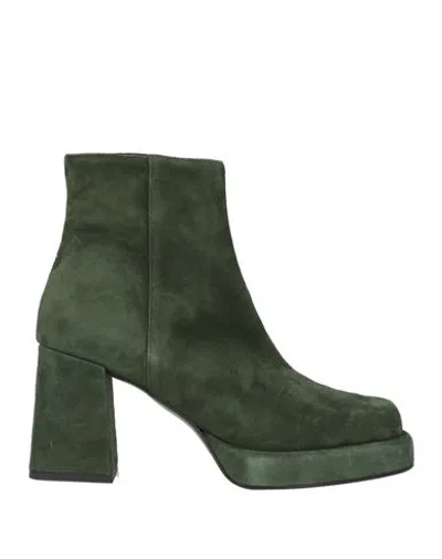 C.waldorf C. Waldorf Woman Ankle Boots Dark Green Size 7 Leather