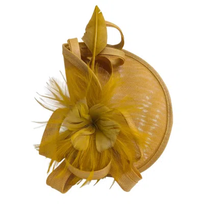 Cy Boutique Women's Fascinator With Feather & Sculptural Loop Detail In Gold In Purple