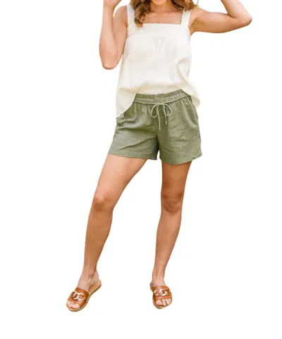 Cy Fashion Start The Day Shorts In Green