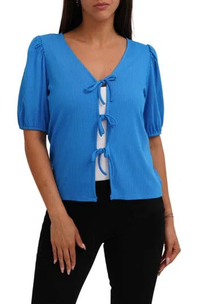 Cyrus Bow Tie Front Short Sleeve Top In Blue