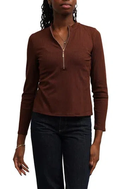 Cyrus Quarter Zip Ribbed Top In Brown