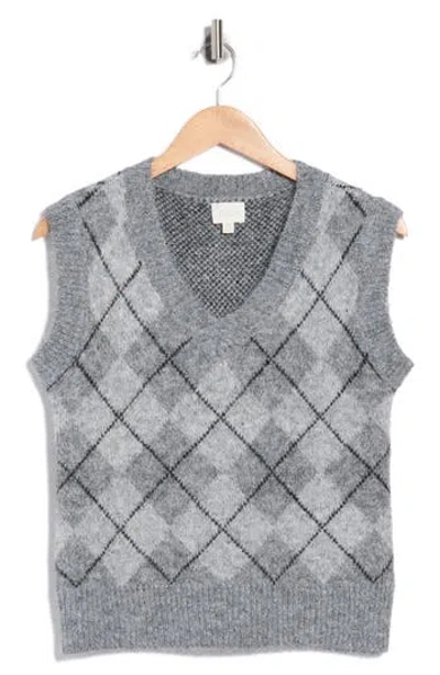 Cyrus V-neck Argyle Vest In Grey Combo
