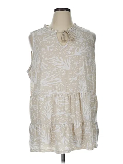 Pre-owned D&co. Sleeveless Blouse In Ivory