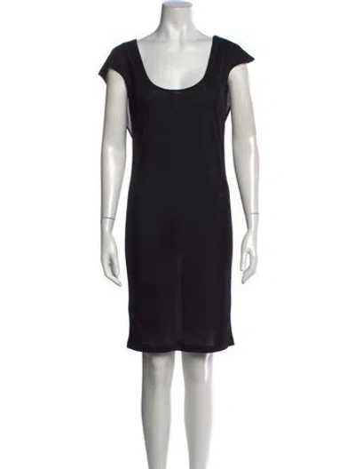 Pre-owned D&g Scoop Neck Knee-length Dress In Black