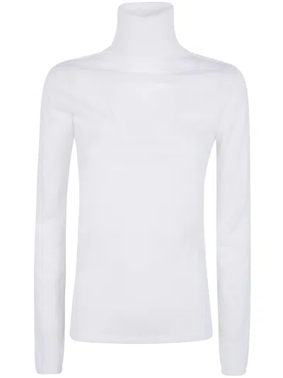 D Exterior D.exterior Basic Merino Turtle Neck Sweater In White
