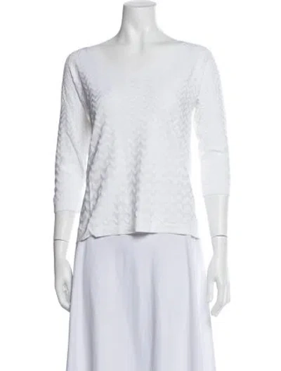 Pre-owned D Exterior Patterned V-neck Top In White