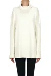 D Exterior Turtleneck Pullover In White