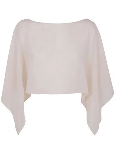 D Exterior White Silk Cape Design