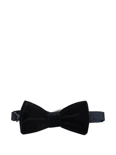 D4.0 Pre-tied Velvet Bow Tie In Black