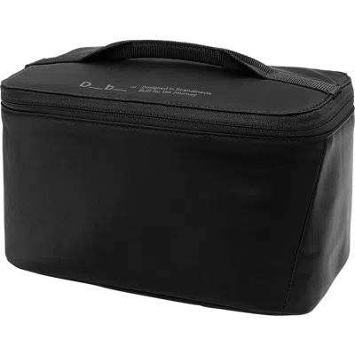 D_b_ Essential Wash Bag In Black
