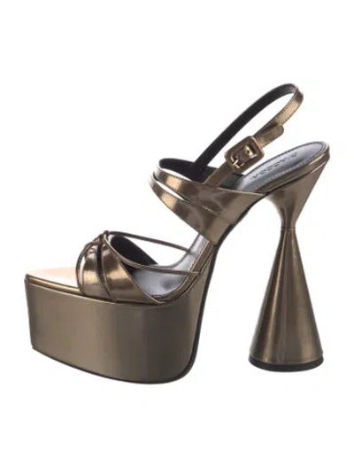 Pre-owned D’accori Patent Leather Slingback Sandals In Gold