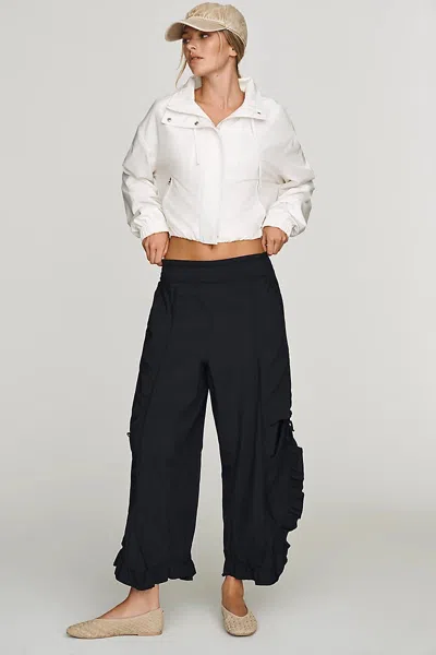 DAILY PRACTICE RUFFLE PANTS