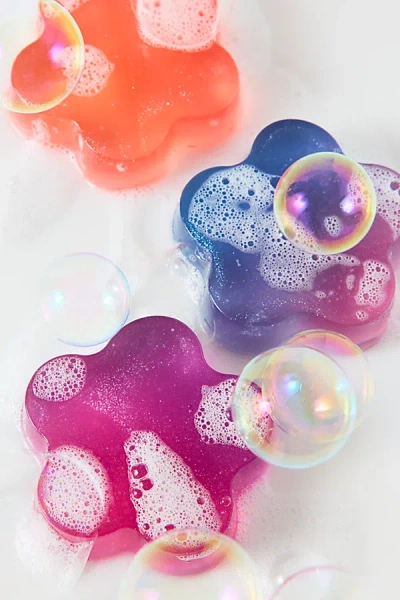 Daise Scented Jelly Soap Body Wash In Vacay At Urban Outfitters