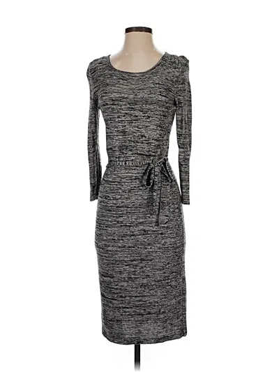 Pre-owned Daisy Fuentes Casual Dress In Gray