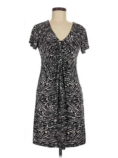 Pre-owned Daisy Fuentes Casual Dress In Gray