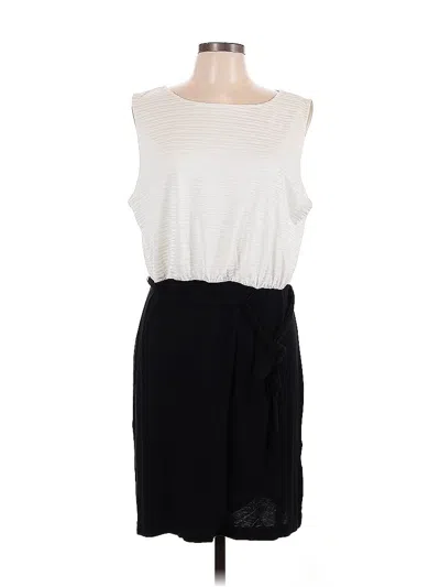 Pre-owned Daisy Fuentes Casual Dress In White