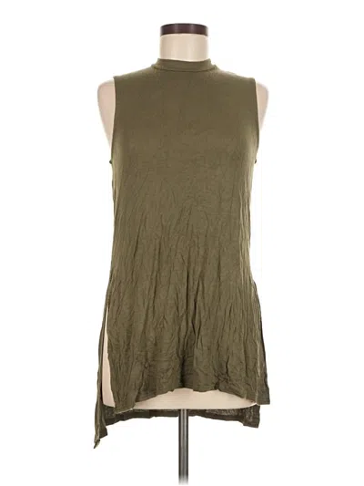 Pre-owned Daisy Fuentes Sleeveless T-shirt In Green