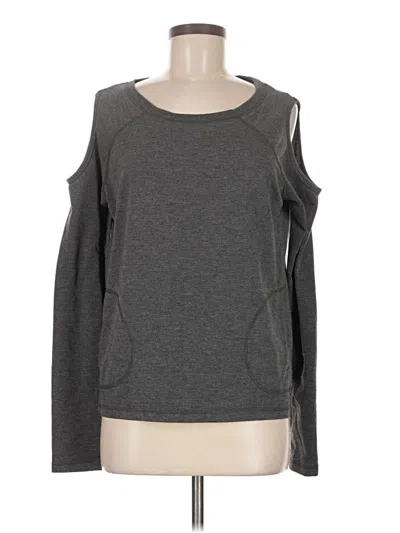 Pre-owned Daisy Fuentes Sweatshirt In Gray