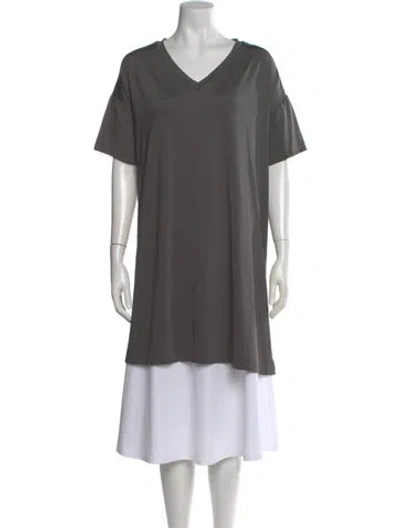 Pre-owned Daisy V-neck Short Sleeve T-shirt In Gray