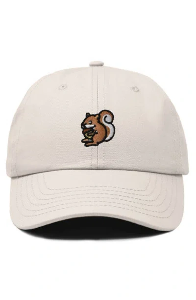 Dalix Squirrel Embroidered Outdoor Cap In Beige