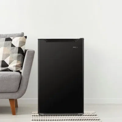 Danby 4.4 Mini Fridge In Black