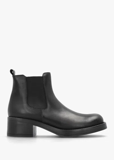 Daniel Black Leather Block Heel Chelsea Boots