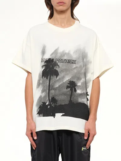 Daniel Patrick La Nights T-shirt In Natural