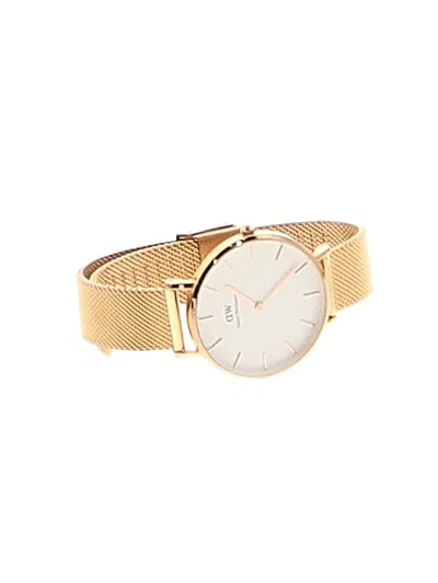 Pre-owned Daniel Wellington Watch In Gold