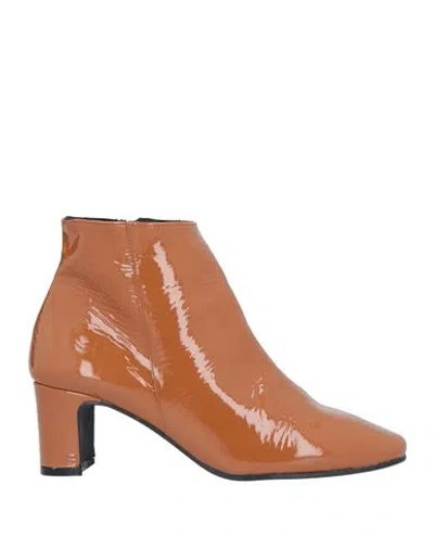 Daniele Ancarani Woman Ankle Boots Tan Size 5 Soft Leather In Brown