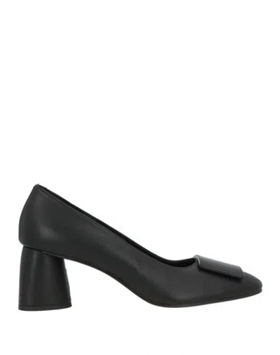 Daniele Ancarani Woman Pumps Black Size 7 Leather