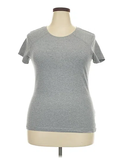 Pre-owned Danskin Now Active T-shirt In Gray