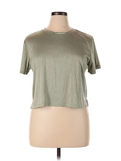 Pre-owned Danskin Short Sleeve T-shirt In Green