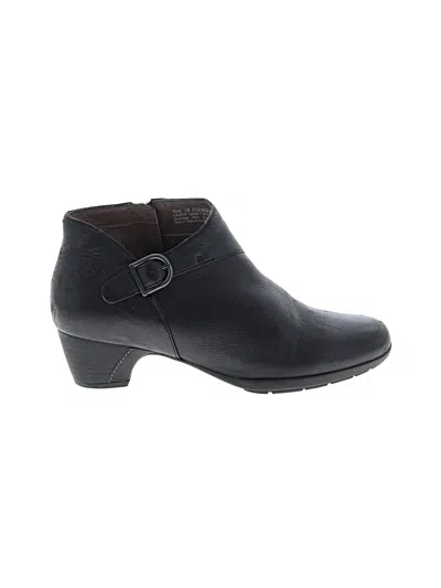 Pre-owned Dansko Ankle Boots In Black