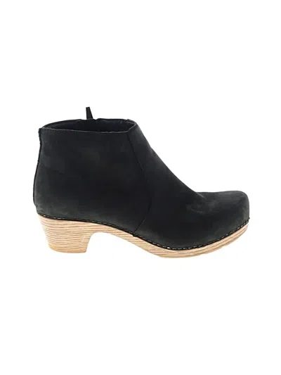 Pre-owned Dansko Ankle Boots In Black
